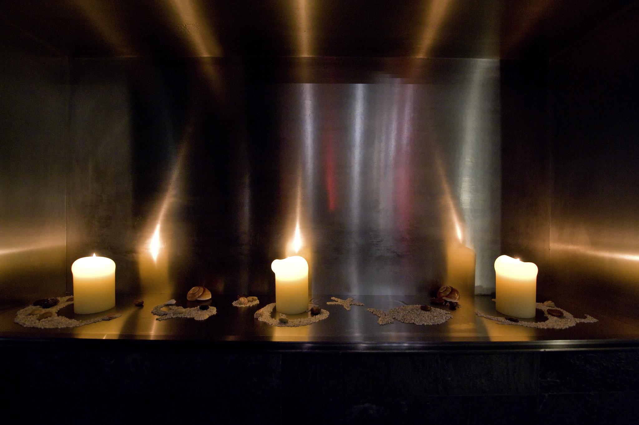 Sofitel Munich Bayerpost Hotel Ngoại thất bức ảnh Candles at the memorial