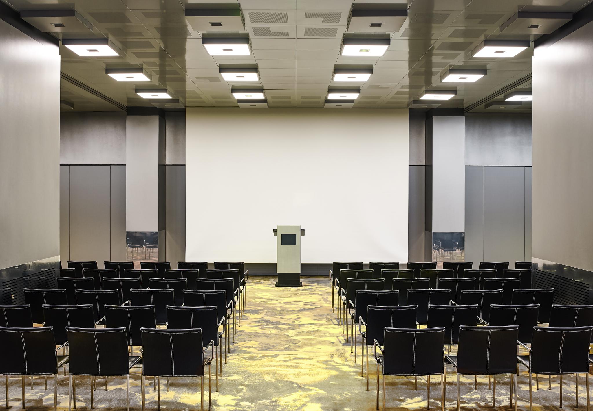 Sofitel Munich Bayerpost Hotel Ngoại thất bức ảnh The auditorium
