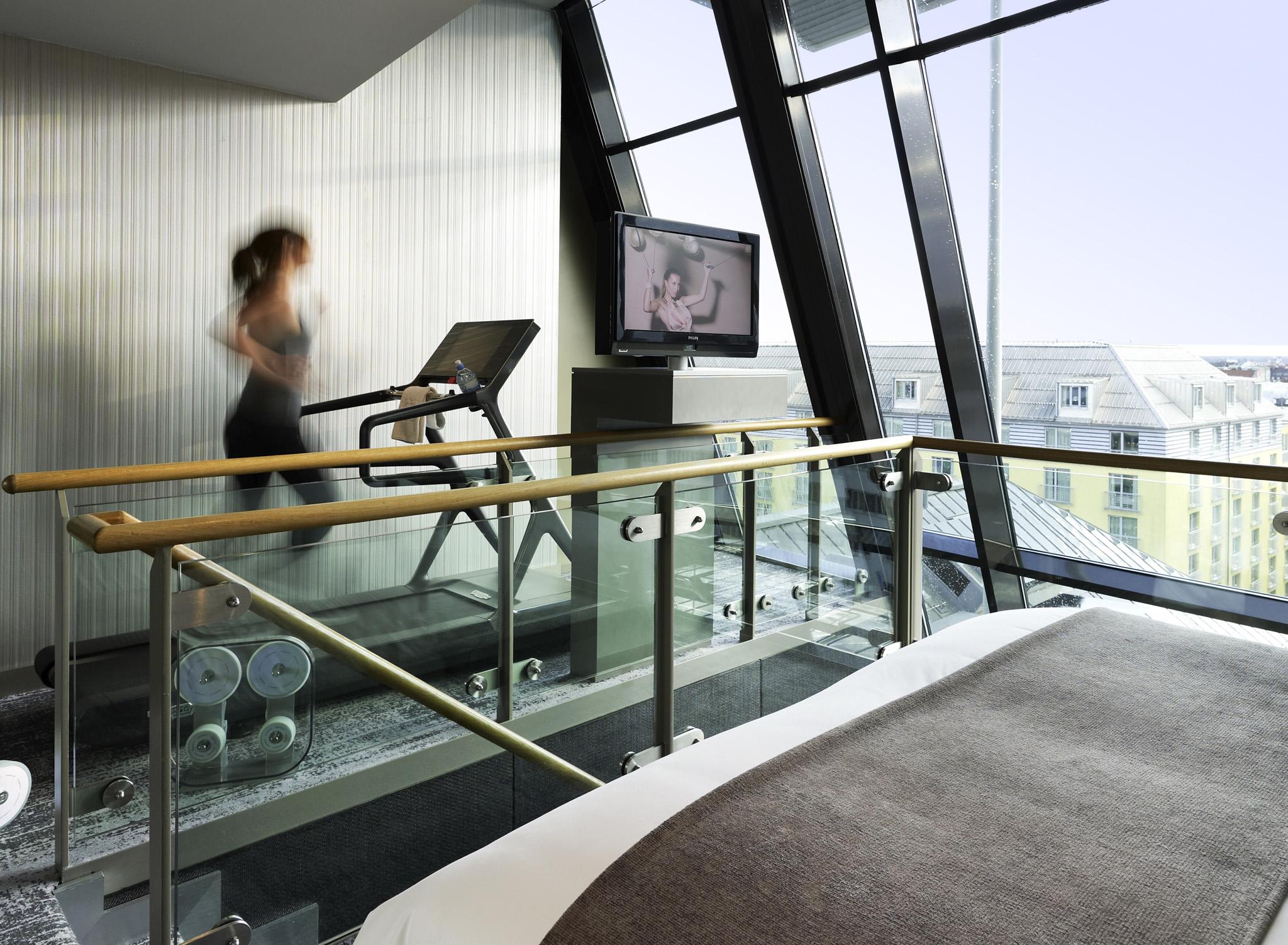 Sofitel Munich Bayerpost Hotel Ngoại thất bức ảnh The gym at the 108 Pancrasset