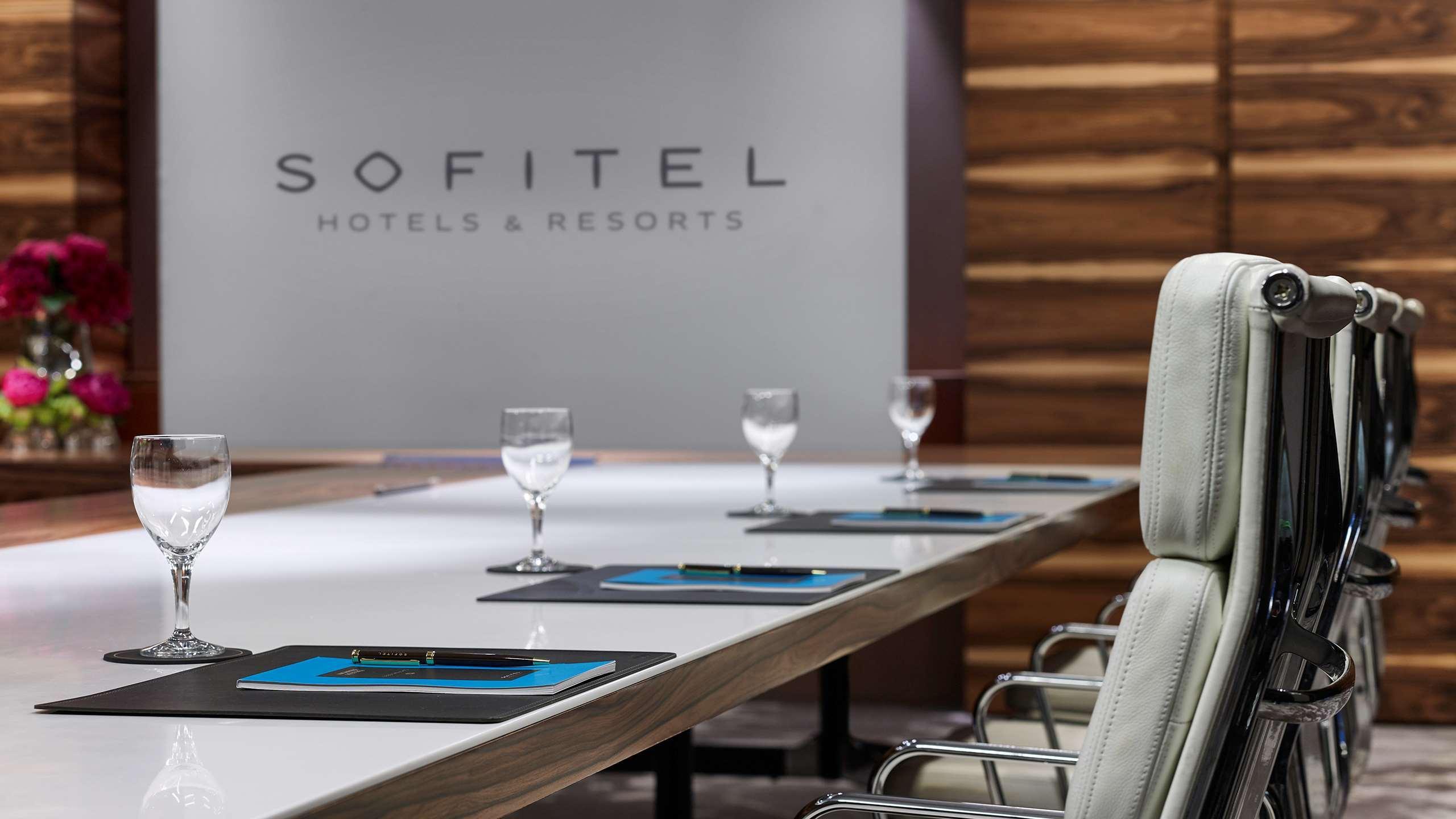 Sofitel Munich Bayerpost Hotel Ngoại thất bức ảnh Sofitel meeting room