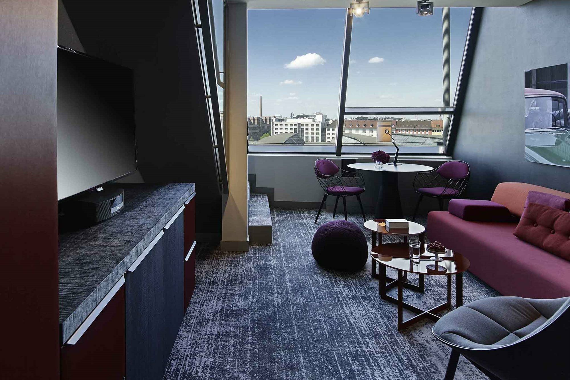 Sofitel Munich Bayerpost Hotel Ngoại thất bức ảnh The interior of a typical apartment